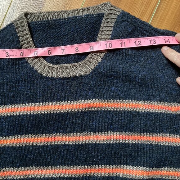 Saddle Shoulders Sweater Hand knit Medium Unisex - Picture 13 of 13